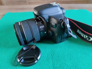 Cámara Canon 750D + Accesorios