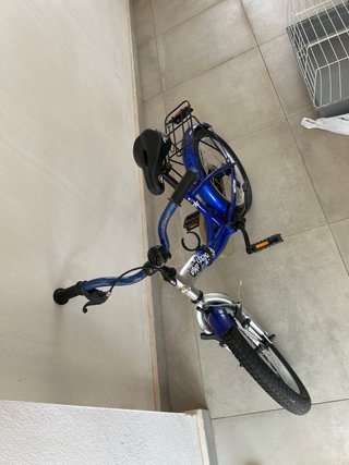 Bicicleta infantil azul