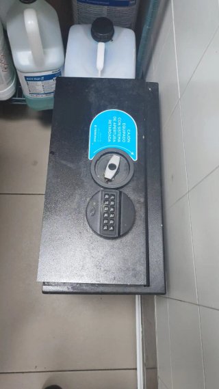 Caja Fuerte Negra