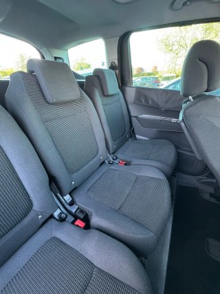 Peugeot 5008 2012
