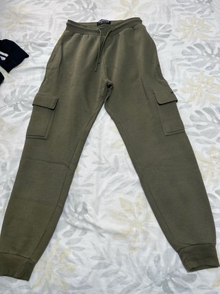 Conjunto McKenzie Sudadera y Pantalón Cargo Verde