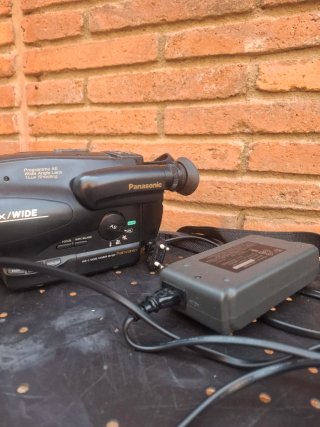 Videocámara Panasonic 8x Wide