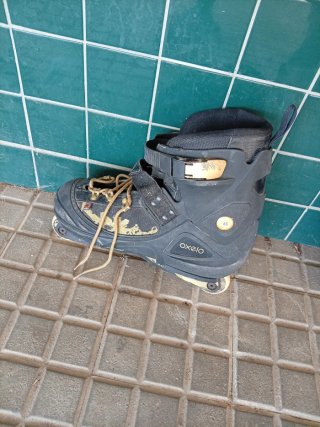Patines en línea Oxelo negros y dorados