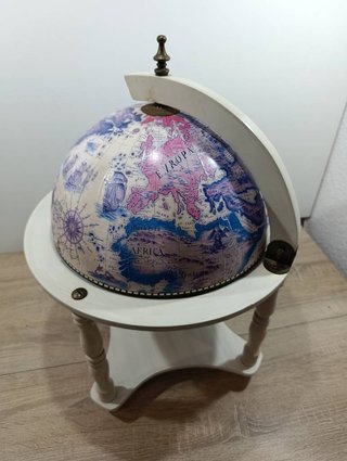 MUEBLE BAR / GLOBO TERRÁQUEO