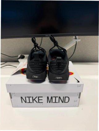 Nike Mind 002 Negro Hyper Crimson EU 36