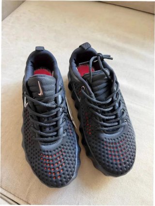 Nike Mind 002 Negro Hyper Crimson EU 40