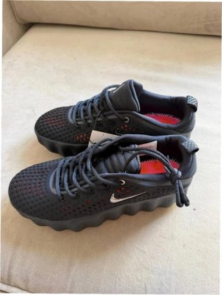 Nike Mind 002 Negro Hyper Crimson EU 40