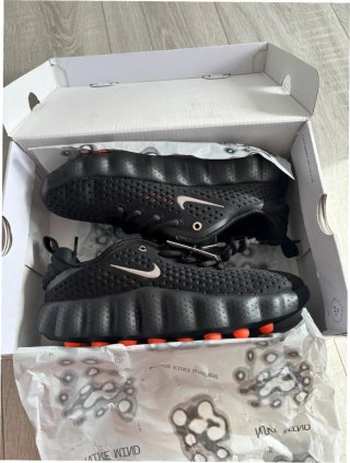 Nike Mind 002 Negro Hyper Crimson EU 42
