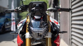 BMW F 900 R