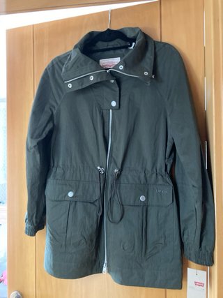 Parka Levi's con etiqueta S/M
