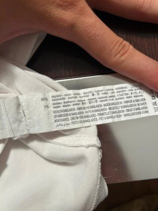 Camiseta Bershka Facts Blanca