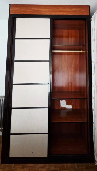 Dormitorio completo - armario, mesilla y cómoda