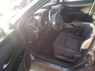 Lexus UX 250h Business 2WD 135 kW (184 CV)