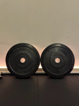 Discos y barra de entrenamiento