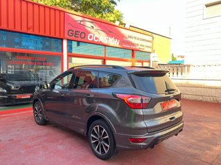 FORD Kuga 2.0 TDCi 110kW 4x2 ASS STLine