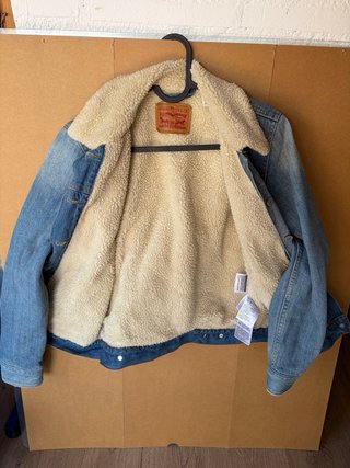 Cazadora Levi's vaquera con borreguito Talla XS