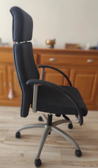 Silla de oficina ergonómica