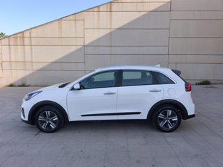 Kia Niro 1.6 GDi HEV 104kW (141CV) Drive