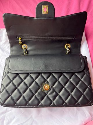 Bolso de cuero negro