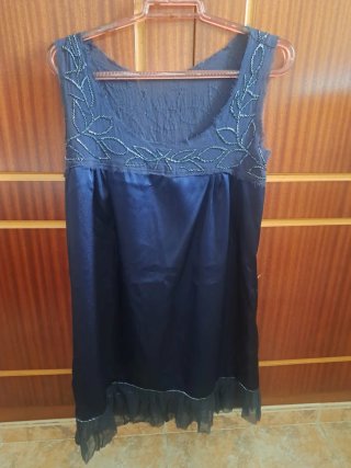 Vestido fiesta azul con bordado