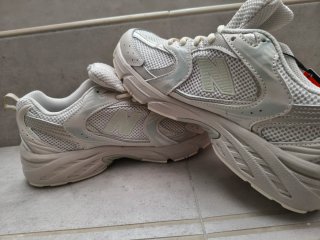Zapatillas New Balance Beige/Plata