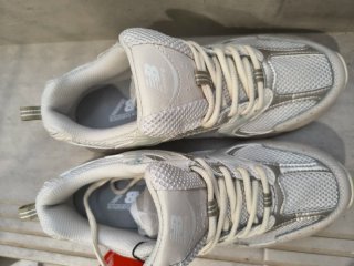 Zapatillas New Balance Beige/Plata