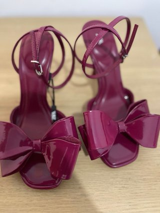 Tacones Zara Lazo Morado Talla 37