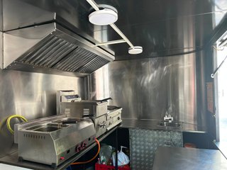 Foodtruck tipo remolque totalmente equipado