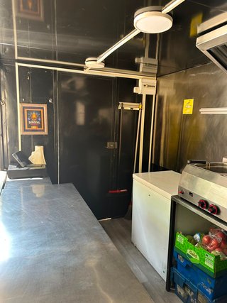 Foodtruck tipo remolque totalmente equipado