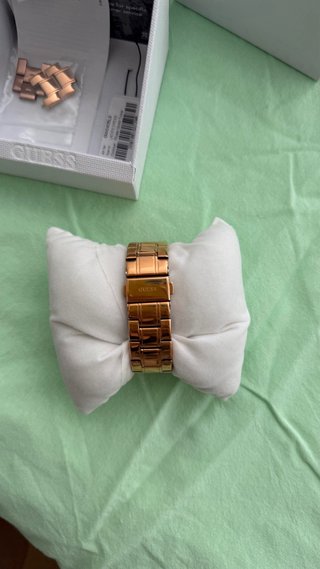 Reloj Guess Oro Rosa con Circonitas