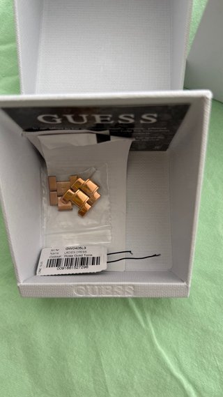 Reloj Guess Oro Rosa con Circonitas