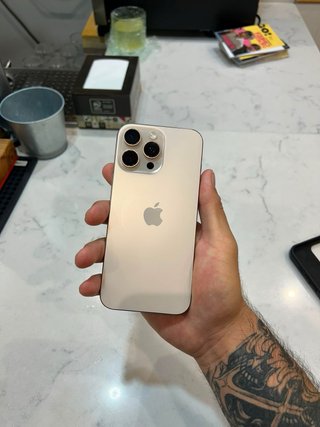 iPhone 16 Pro Max 256GB - salud de batería 93%
