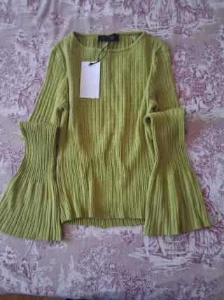Jersey Zara verde acanalado manga acampanada