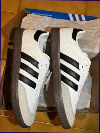 Adidas Samba Talla 41 Blancas y Negras