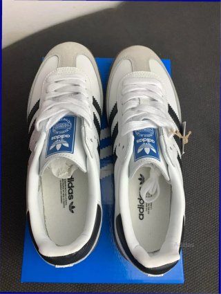 Adidas Samba Talla 41 Blancas y Negras