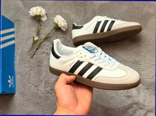Adidas Samba Talla 38 Blancas y Negras