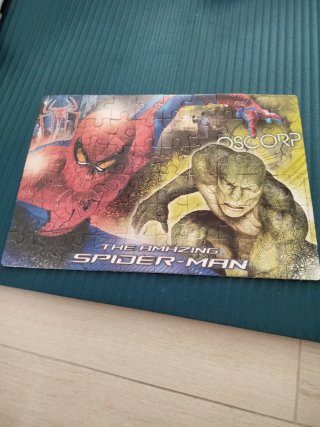 Puzzle Spiderman Oscorp de 60 piezas.