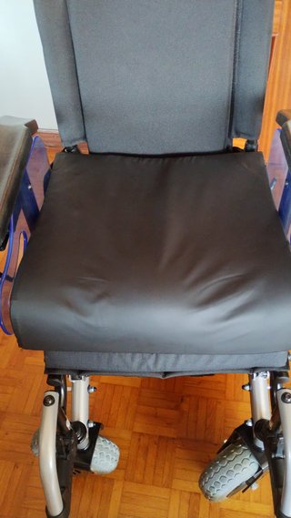 Silla de ruedas eléctrica Ayudas Dinámicas R200