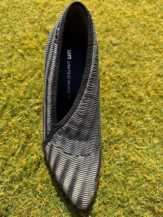 Zapatos United Nude Rayas Blanco y Negro Talla 38