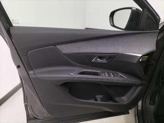 PEUGEOT 3008 Hybrid 2 225 e-EAT8 / ALLURE