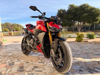 Ducati Streetfighter V2 S Roja