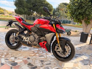 Ducati Streetfighter V2 S Roja