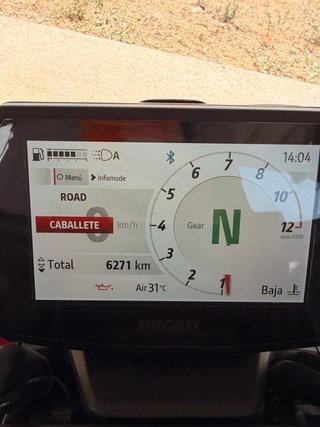 Ducati Streetfighter V2 S Roja