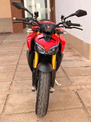 Ducati Streetfighter V2 S Roja
