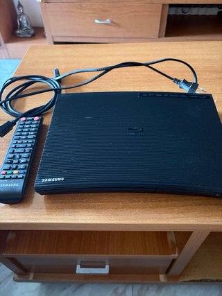 PACK TV 55’’ caja + DVD + Disco Duro + Altavoces