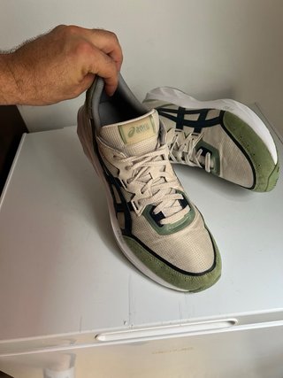Zapatillas Asics Beige y Verde
