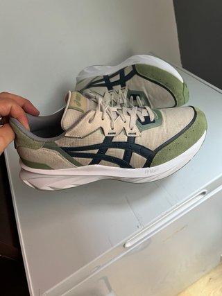 Zapatillas Asics Beige y Verde