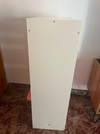 Mueble organizador con cajones de plástico