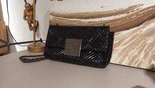 Bolso Purificación García charol negro