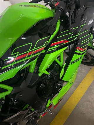 Kawasaki Ninja 125 2024 accidentada - negociable